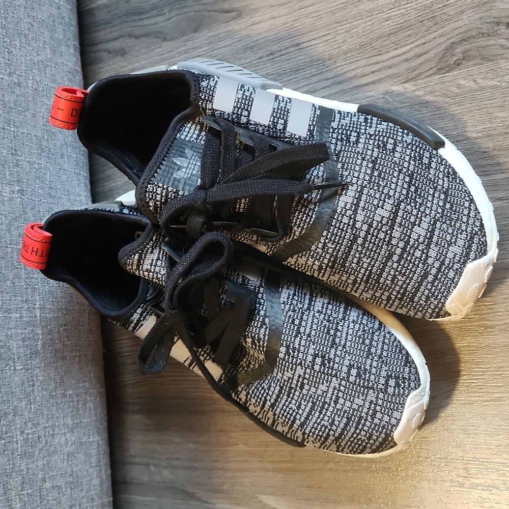 Adidas NMD R1 glitch camo athletic shoes, size 8